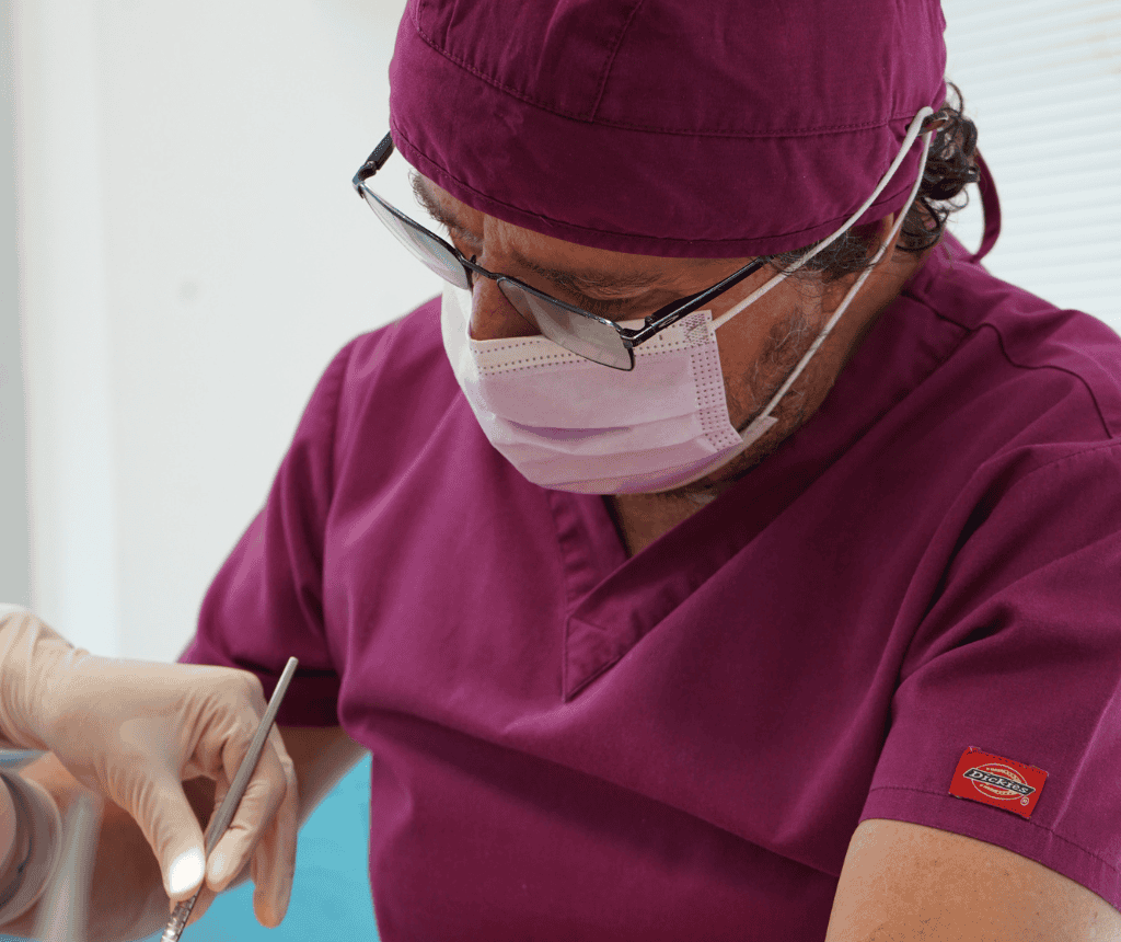 Encías inflamadas después del verano: cuándo deberías acudir al dentista